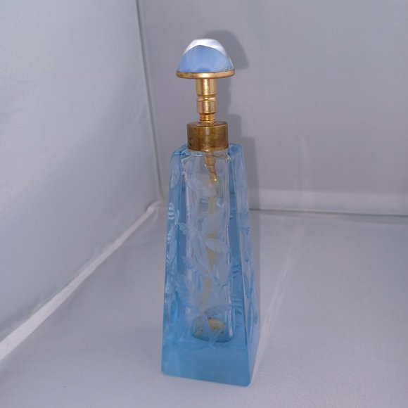 Antique Blue Floral Etched Perfume Spritzer Bottle - Pyramid-like -cat-eye - Picture 3 of 13
